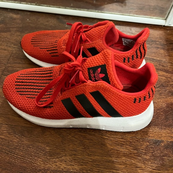 adidas gazelle silver green womens Adidas Unisex Swift Run 22 Shoes Red/Red